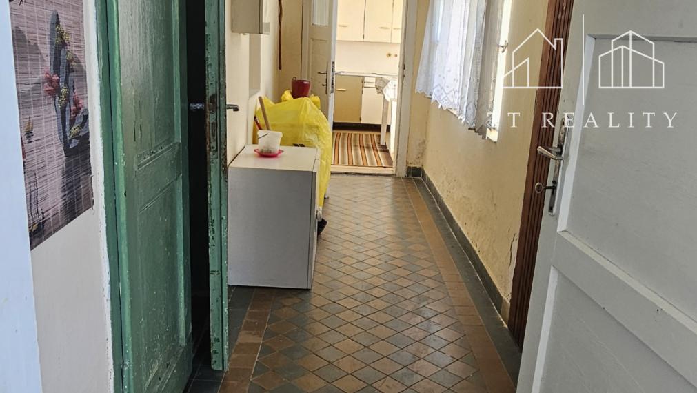 TT Reality - PREDANÉ - vidiecky rodinný dom blízko priehrady - Horné Orešany