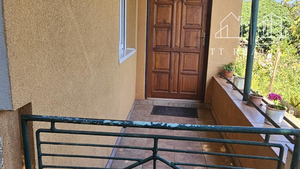 TT Reality - PREDANÉ - vidiecky rodinný dom blízko priehrady - Horné Orešany