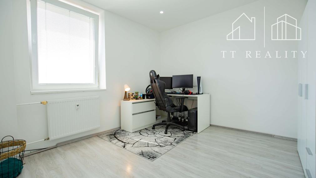 - PREDANÉ - Moderný 3-izbový byt v blízkosti centra