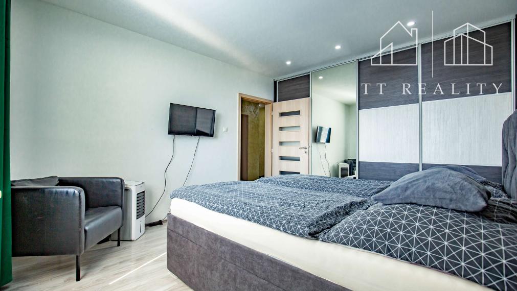 - PREDANÉ - Moderný 3-izbový byt v blízkosti centra