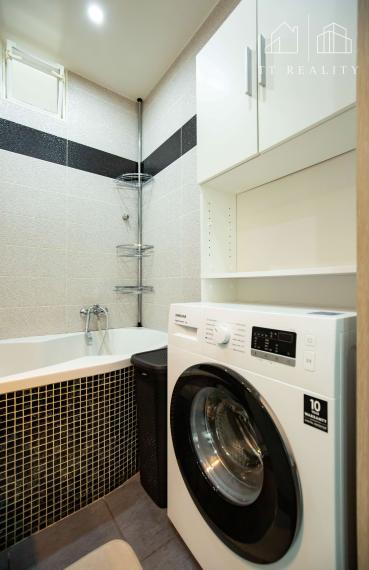 - PREDANÉ - Moderný 3-izbový byt v blízkosti centra