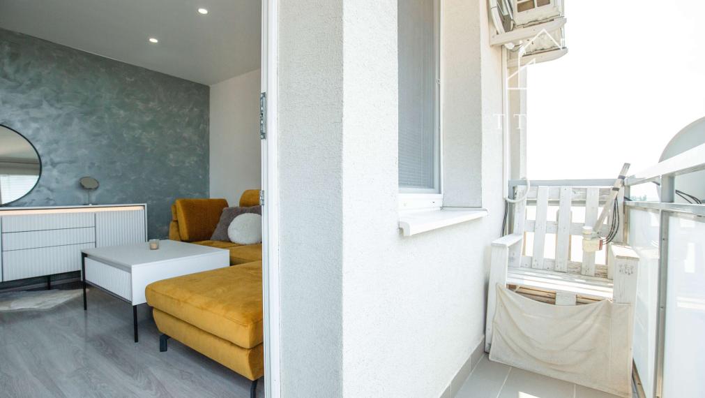 - PREDANÉ - Moderný 3-izbový byt v blízkosti centra