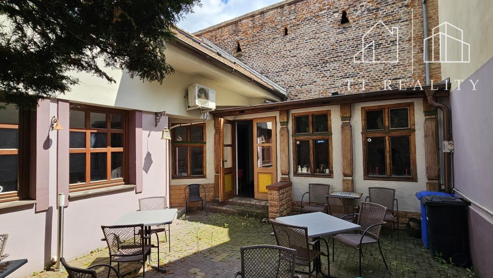 TT Reality - meštiacky dom v centre Trnavy z ktorého dýcha história