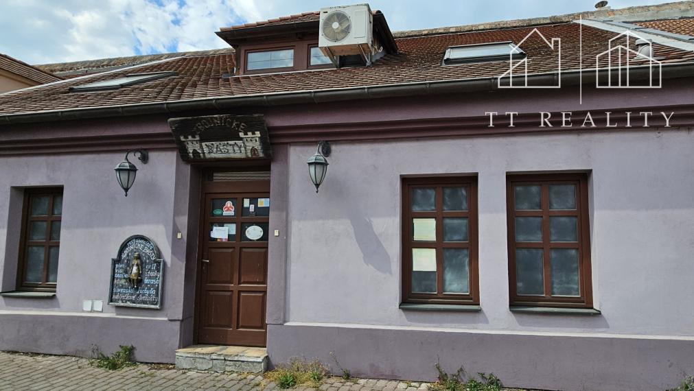 TT Reality - meštiacky dom v centre Trnavy z ktorého dýcha história