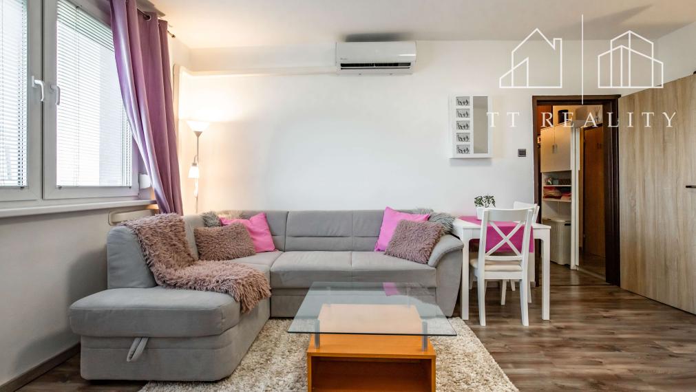 TT Reality - REZERVOVANÉ - priestranný, útulný 2-izbový byt v pokojnom prostredí neďaleko Bratislavy