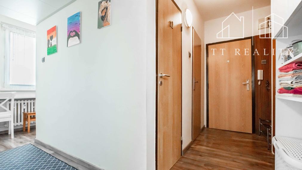 TT Reality - REZERVOVANÉ - priestranný, útulný 2-izbový byt v pokojnom prostredí neďaleko Bratislavy