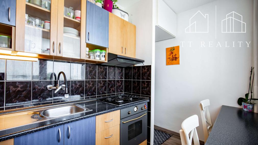 TT Reality - REZERVOVANÉ - priestranný, útulný 2-izbový byt v pokojnom prostredí neďaleko Bratislavy