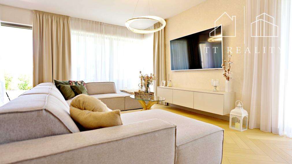 TT Reality - moderný rodinný dom plný technológií a pohodlia - Biely Kostol