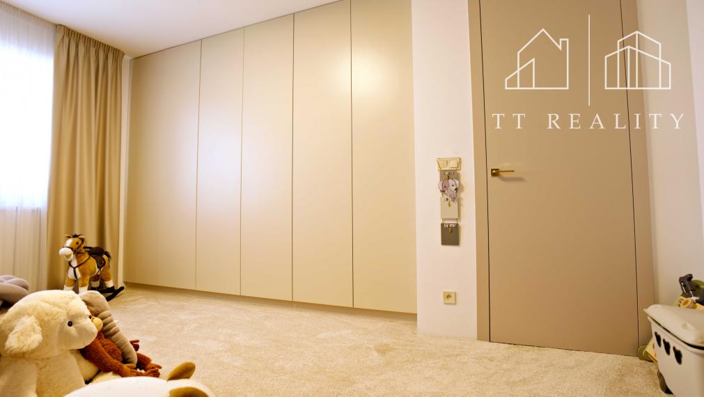 TT Reality - moderný rodinný dom plný technológií a pohodlia - Biely Kostol