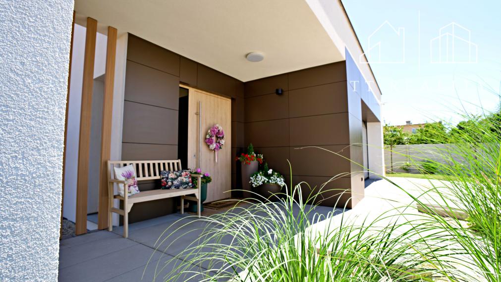 TT Reality - moderný rodinný dom plný technológií a pohodlia - Biely Kostol