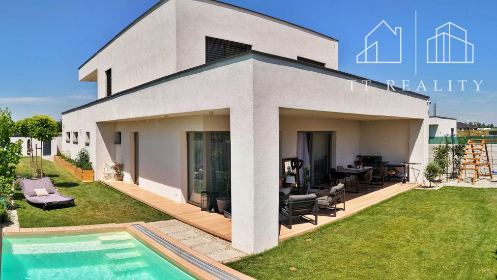 TT Reality - moderný rodinný dom plný technológií a pohodlia - Biely Kostol