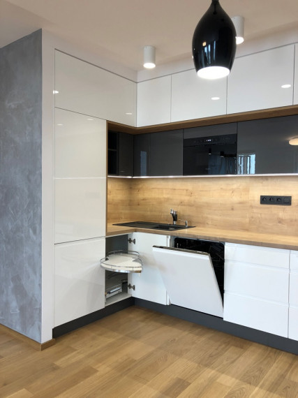 TT Reality-PREDANÉ-moderne zrekonštruovaný 1-izbový byt