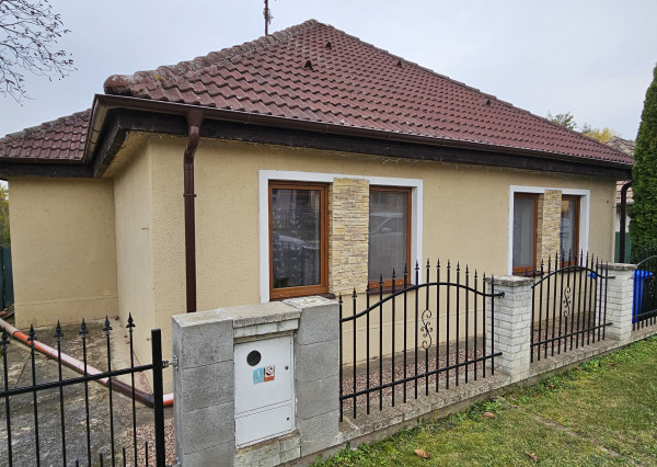 TT Reality - PREDANÉ -  príjemný domček za cenu bytu