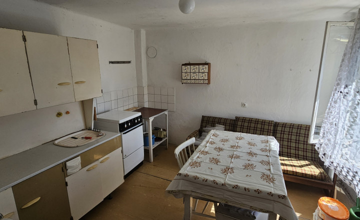 TT Reality - PREDANÉ - vidiecky rodinný dom blízko priehrady - Horné Orešany - fotografia 8